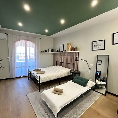 Hide Peschiera del Garda