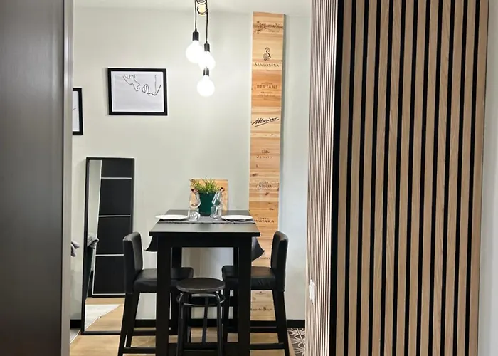 Hide * Peschiera del Garda